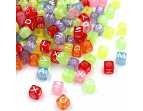 Koraliki LITERKI LITERY Kolorowe Alfabet Kostki 6mm Mix 100szt