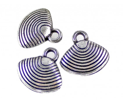 Zawieszka Muszelka 16x17mm k. srebro antyczne 4szt