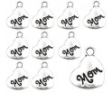 ZAWIESZKA CHARMS SERCE SERCA NAPIS "MOM" 17mm DLA MAMY DZIEŃ MATKI 10szt