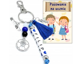 BRELOK IMIE PREZENT NA PASOWANIE NA UCZNIA ŚLUBOWANIE PAMIĄTKA UCZEŃ