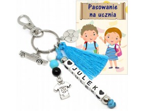 BRELOK IMIE PREZENT NA PASOWANIE NA UCZNIA ŚLUBOWANIE PAMIĄTKA UCZEŃ